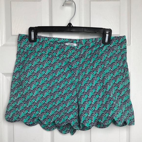 crown & ivy Pants - Crown & Ivy Zebra Scalloped edge Shorts. Size 4